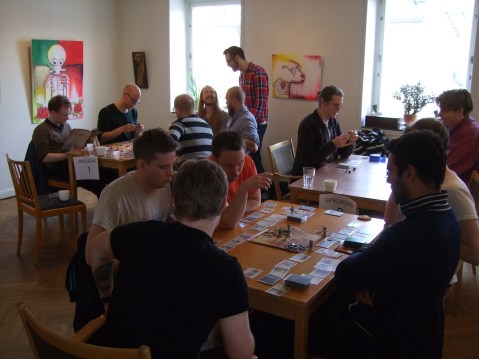 Midsommargården var knökfull med både nybörjare och entusiaster.